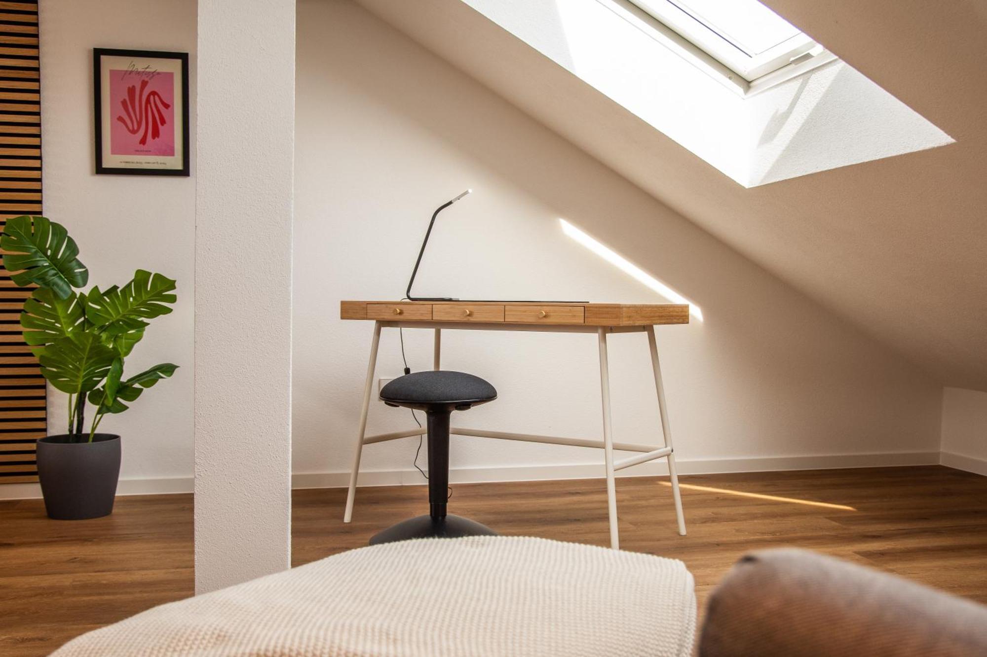 Das Raum-Wunder Mit Kueche Und Smart-Tv Karlsruhe Luaran gambar